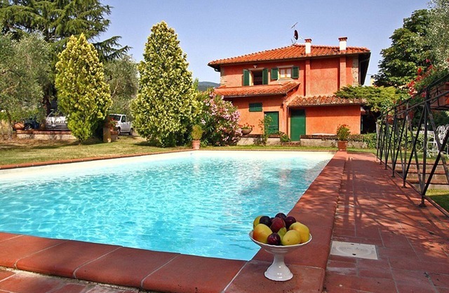 Villa Belletto: An elegant and welcoming two-story villa in the characteristic style of the Tuscan countryside, with Free WI-FI.