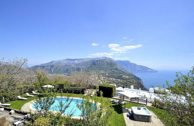 Villa Berenice Grande: A charming three-story villa with a view of the seascape and both the Sorrento and Amalfi Coasts, with Free WI-FI.
