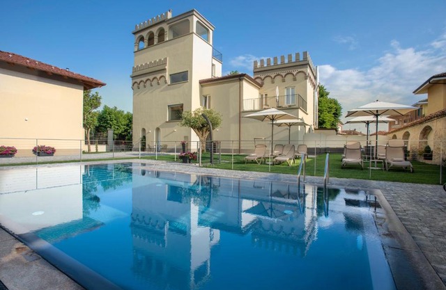 VILLA BERNASCONI
