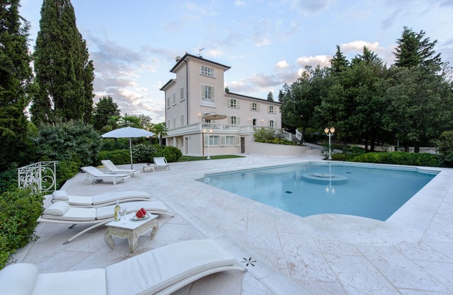 Villa Botinaccio with swimming pool