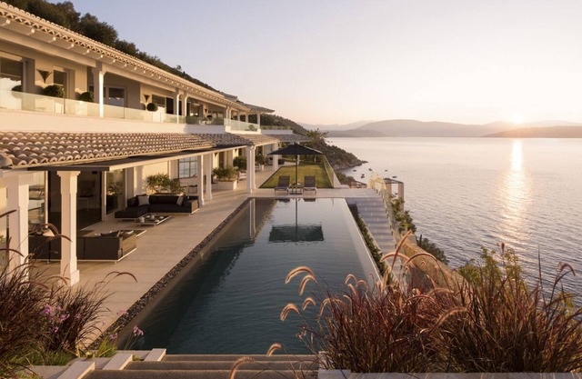 Villa Bouratika - Seven Bedroom Villa, Sleeps 14