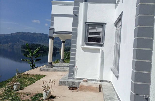 Villa Bunyonyi - a home away from home