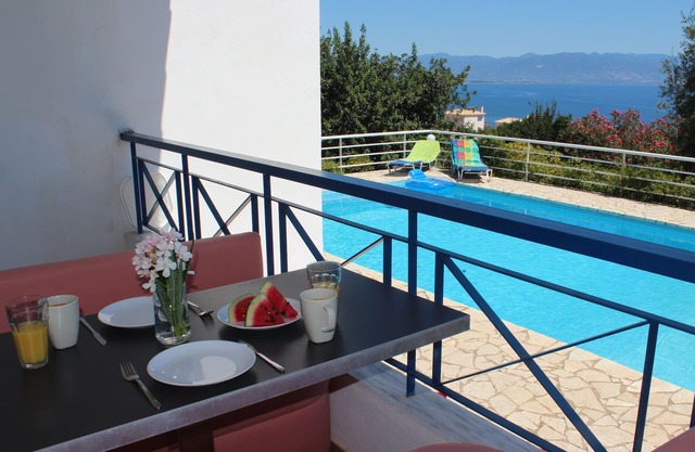 Villa CALLIOPE 2 bedrooms, 2 bathrooms, private pool , sea view.EOT licensed.