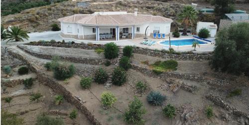 Villa Camakini with heated pool and sea View