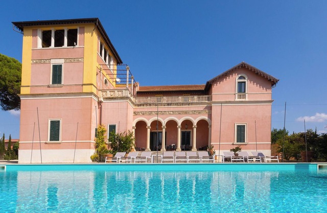 Villa Capozza 18+2, Emma Villas