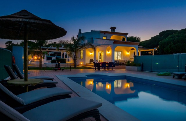 Villa Carlivo; a modern villa with private pool that can be heated
