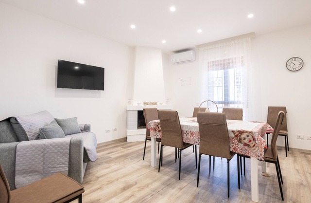 Villa 'Carola Primo Piano' with Shared Pool, Wi-Fi and Air Conditioning