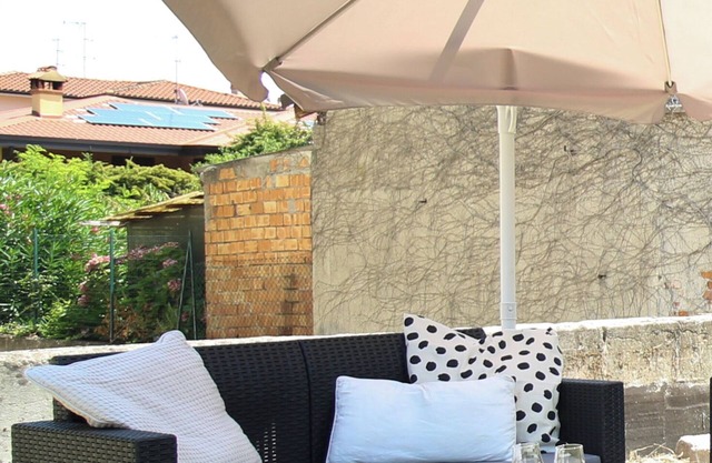 Villa 'Casa Serenità Vidigulfo Milano' with Private Terrace, Wi-Fi and Air Conditioning