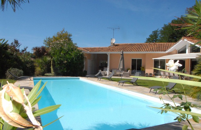 Villa Comtemporaine 170 M2 PISCINE 13x4,5 - Near Labenne-Océan - Hossegor