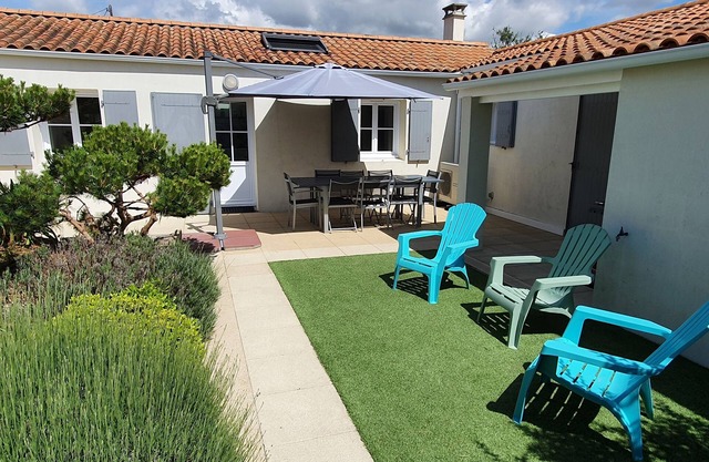 Villa d'Arçay-Villa-Comfort-Ensuite-Patio
