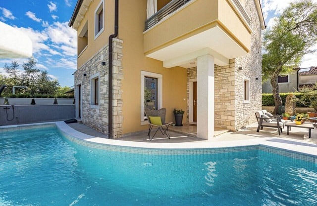 Villa Dika with private pool