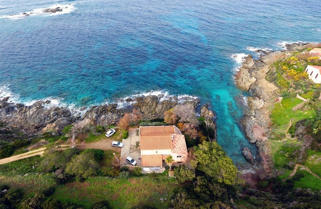 Villa directly on the beach