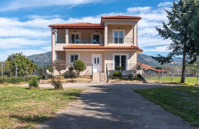 VILLA ELENI