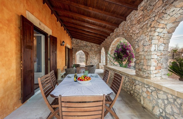 Villa 'Ermy Tre' close to the Sea with Pool & Wi-Fi