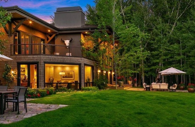 Villa Fleuve: Main House. A luxurious property in Sun Valley ID