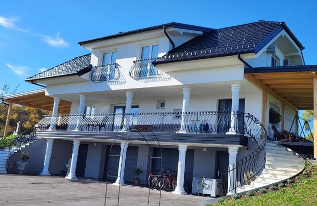 Villa Hojnik