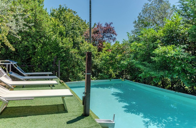 Villa 'Il Frassine' with Private Pool, Wi-Fi and Air Conditioning