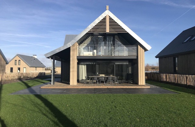 Villa in Bergen op Zoom with Luxury Interiors