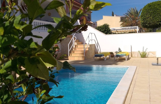 villa in La Nucia - Altea : Huis met afgesloten tuin met privé zwembad