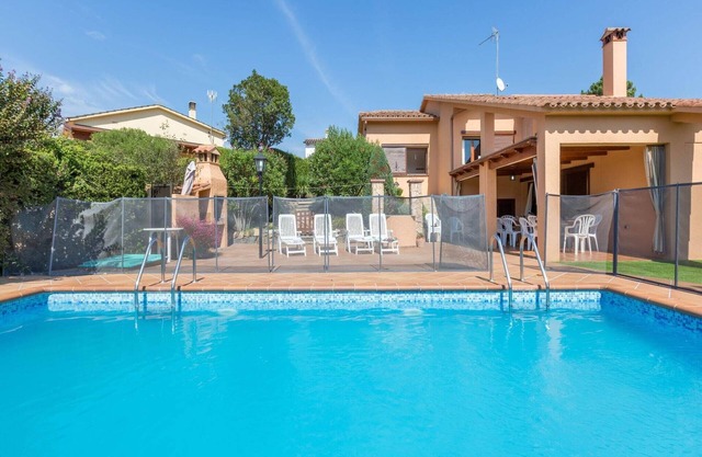 Villa in Lloret de Mar with Private Pool