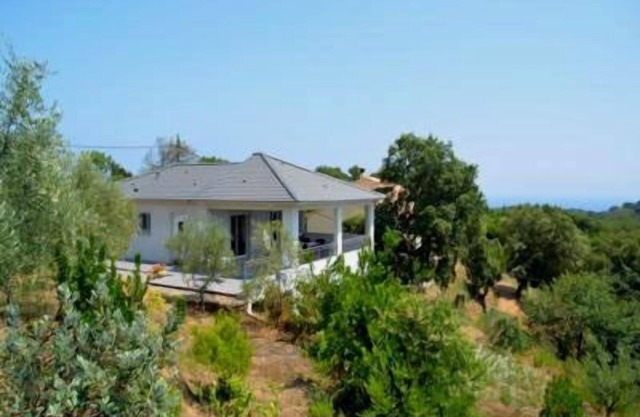 VILLA in nature 10 minutes from the beaches