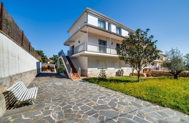 Villa in Sant Genís near Costa Brava Beaches