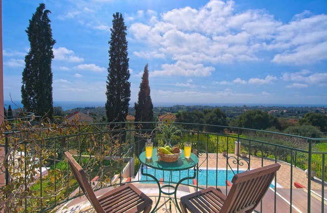 Villa Joanna Luxury Villa with Private pool and Stunning sea views.