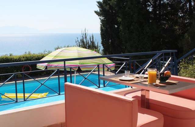 Villa KATERINA ,2 bedrooms, 2 bathrooms ,private pool, sea view.EOT licensed.