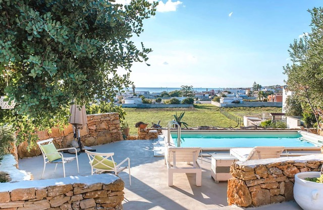 Villa La Rezza with pool, garden, and pacious terrace