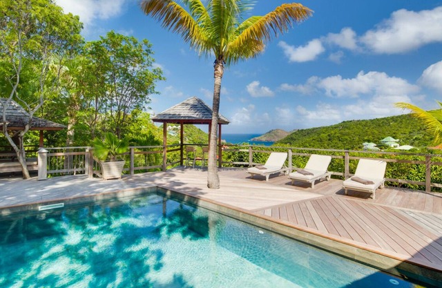 Villa Lama, sea view, owner operated, credit cards, 2 or 3 bedroooms rate
