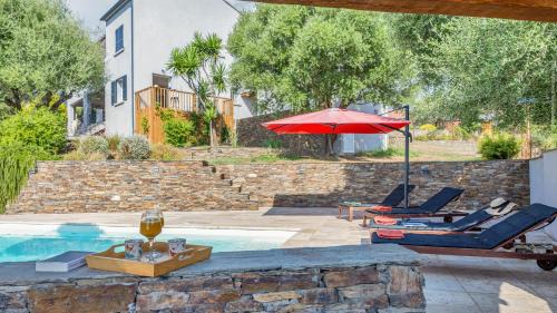 Villa Le Corps de Garde with swimming-pool and garden of 1200m2