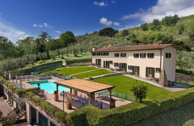 Villa Le Ferrette - Holiday villa with private swimming pool in Montecatini Terme, Tuscany
