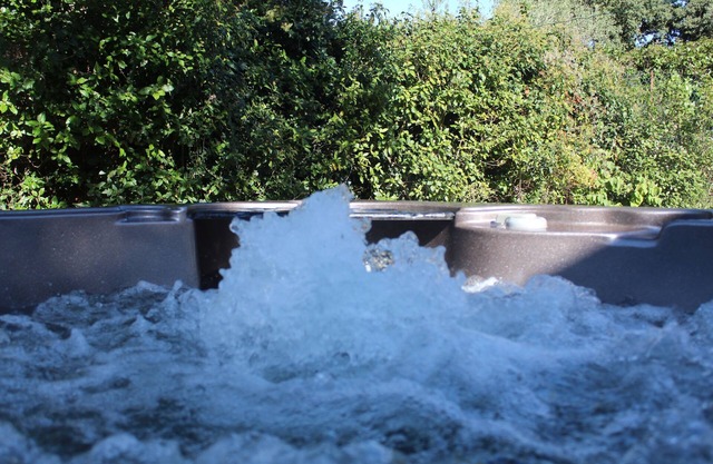 Villa - Nimes - 4/6pers - jacuzzi - 2 terraces - WIFI