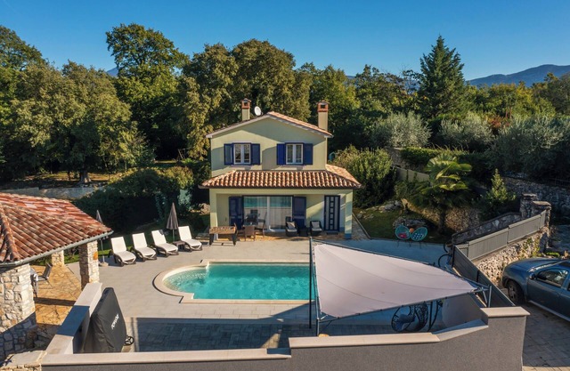 Villa Nora in Kršan - Haus für 4 Personen