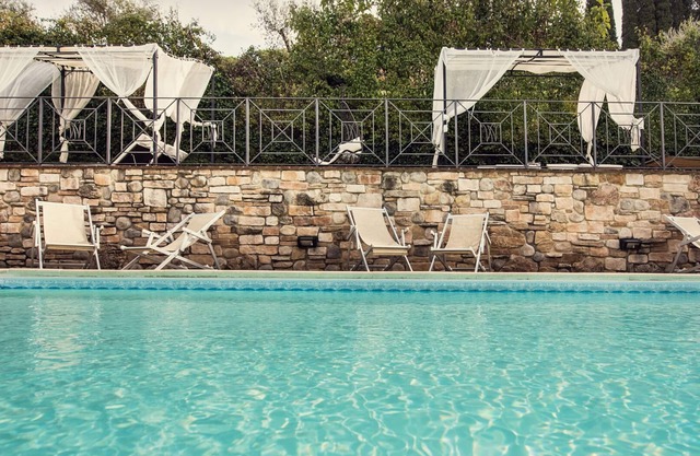 Villa Nuba,Pinturicchio apt-salt,heated water pool,wifi,fireplace,5min.downtown