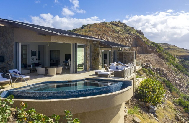 Villa On The Wild Side
