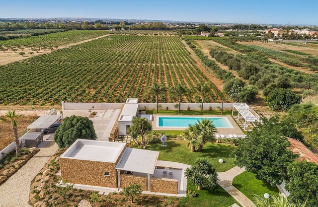 Villa Ortesi - Five Bedroom Villa, Sleeps 10