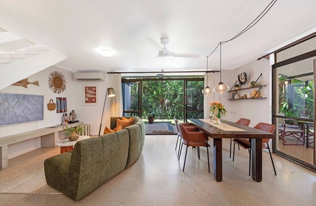 Villa Palma A Leafy Chic Retreat by the Foreshore