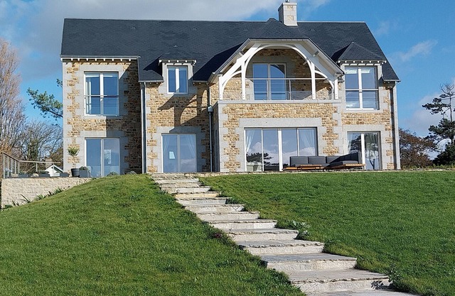 Villa 'Paqueray' with Sea View, Private Terrace and Wi-Fi