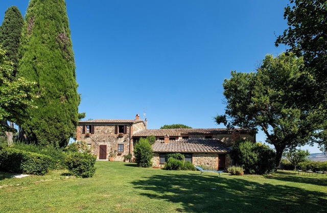 Villa "Podere La Montalla" with Private Pool & Wi-Fi