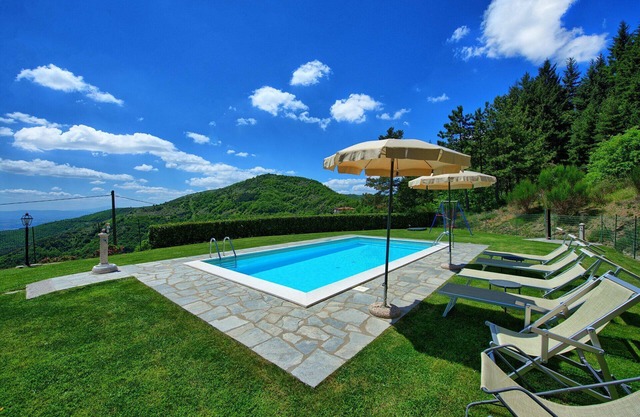 Villa Portole Due - Holiday Country Villa with swimming pool in Cortona, Tuscany