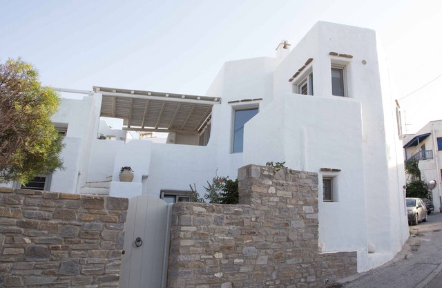 Villa Rhea with Modern Design in Marpissa