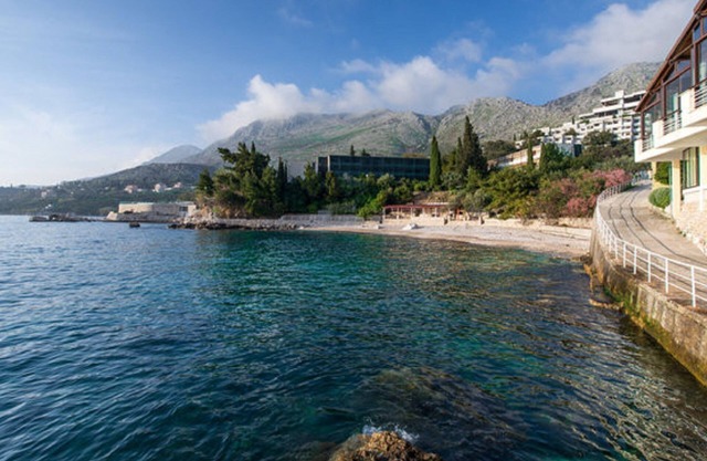 Villa Samba - Two-Bedroom Apartment with Terrace and Sea View