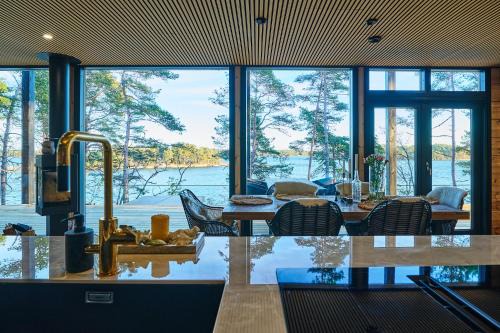Villa Sifre New big villa in the heart of the archipelago by the sea