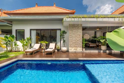 Villa Taj - Luxury 3-bedroom Pool Villa Near Seminyak