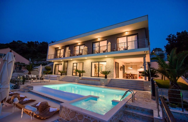 Villa Toni, OWNER - Where the modern man unwinds!