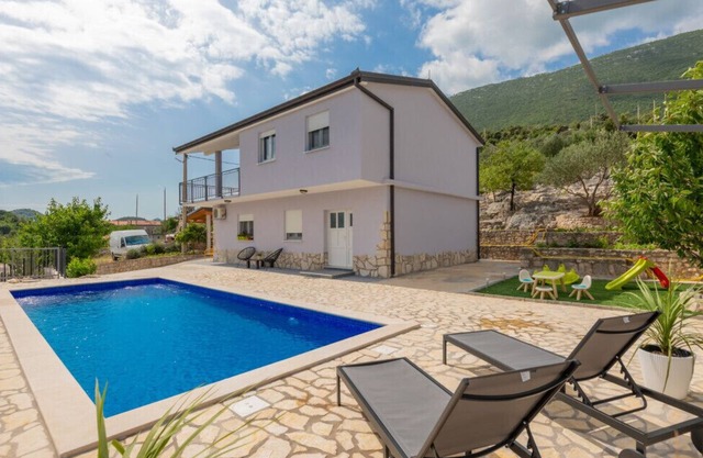 Villa Vega - Makarska by Villas Guide