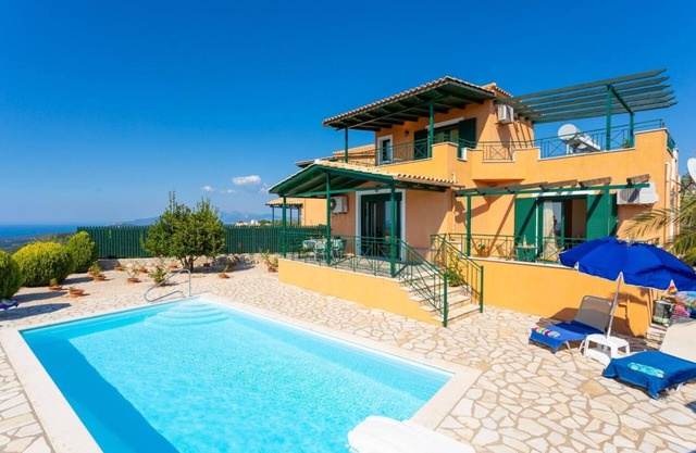 Villa Vera - Two Bedroom Villa, Sleeps 6