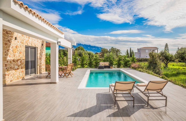 Villa Vitalia - One Bedroom Villa, Sleeps 2