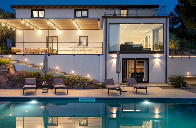Villa Vittoria 8, Emma Villas